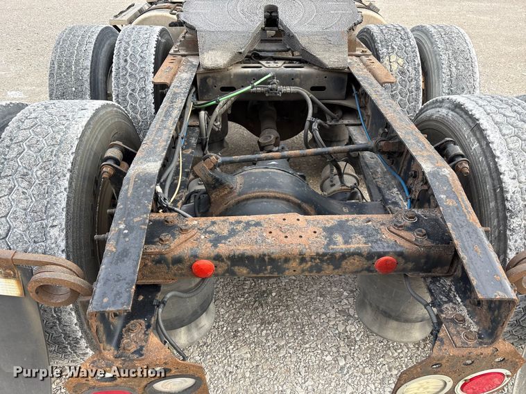 image for item FK1221 2017 Freightliner Cascadia 125 semi truck