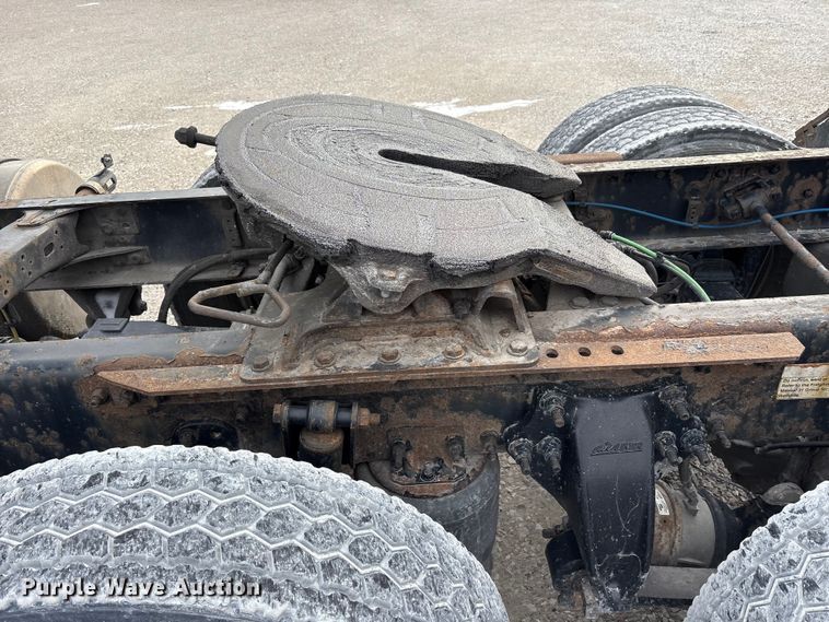 image for item FK1221 2017 Freightliner Cascadia 125 semi truck