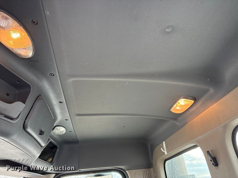 image for item FK1221 2017 Freightliner Cascadia 125 semi truck