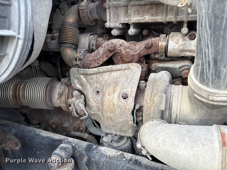 image for item FK1221 2017 Freightliner Cascadia 125 semi truck