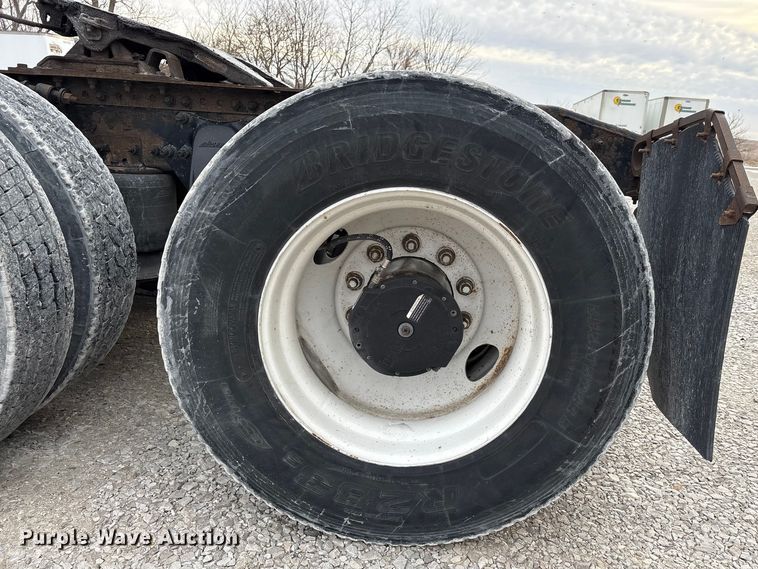 image for item FK1221 2017 Freightliner Cascadia 125 semi truck