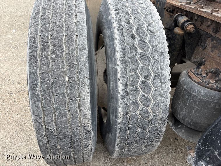 image for item FK1221 2017 Freightliner Cascadia 125 semi truck