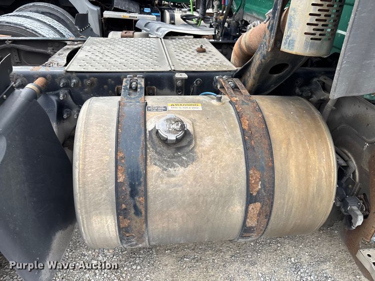 image for item FK1222 2017 Freightliner Cascadia 125 semi truck