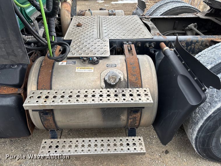 image for item FK1222 2017 Freightliner Cascadia 125 semi truck