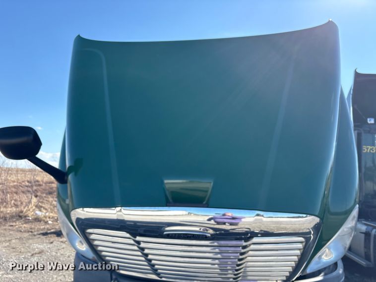 image for item FK1222 2017 Freightliner Cascadia 125 semi truck