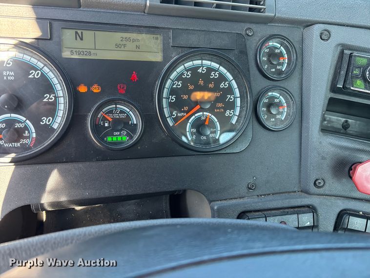 image for item FK1222 2017 Freightliner Cascadia 125 semi truck