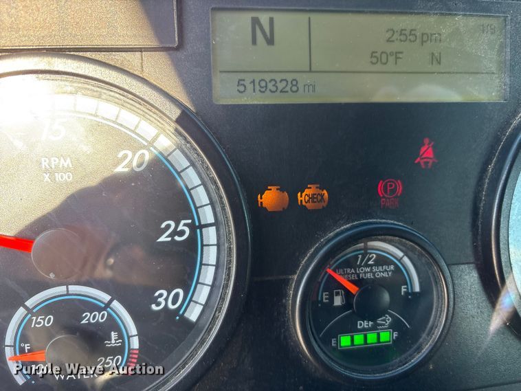 image for item FK1222 2017 Freightliner Cascadia 125 semi truck