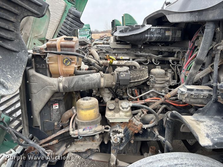 image for item FK1222 2017 Freightliner Cascadia 125 semi truck