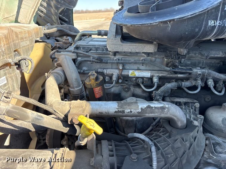 image for item FK1222 2017 Freightliner Cascadia 125 semi truck