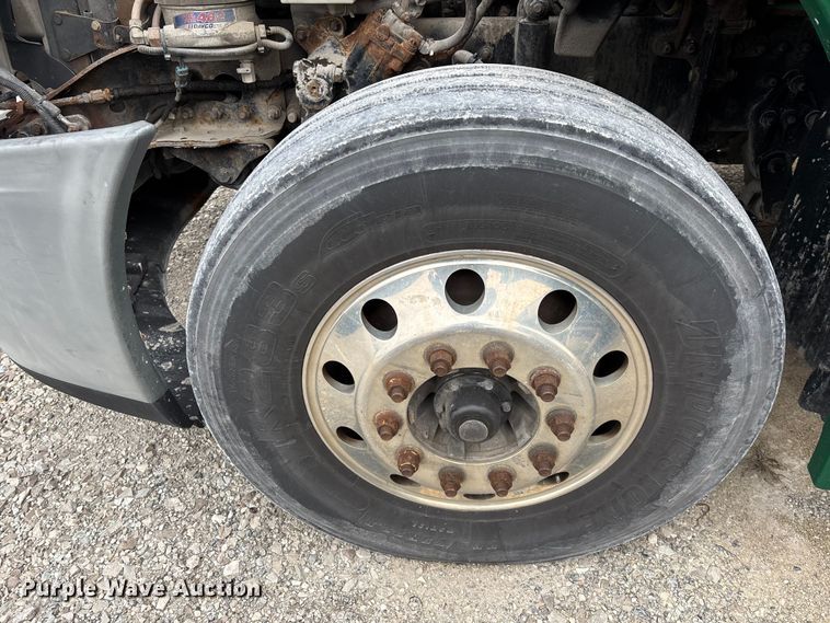 image for item FK1222 2017 Freightliner Cascadia 125 semi truck