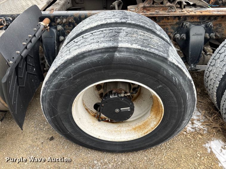 image for item FK1222 2017 Freightliner Cascadia 125 semi truck