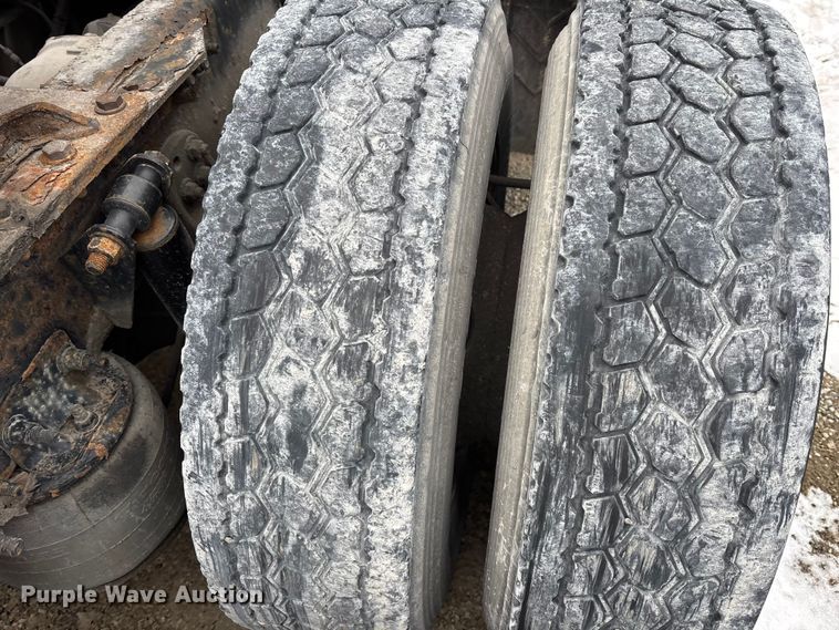 image for item FK1222 2017 Freightliner Cascadia 125 semi truck