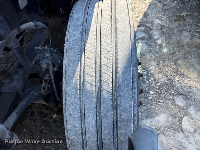 image for item FK1222 2017 Freightliner Cascadia 125 semi truck