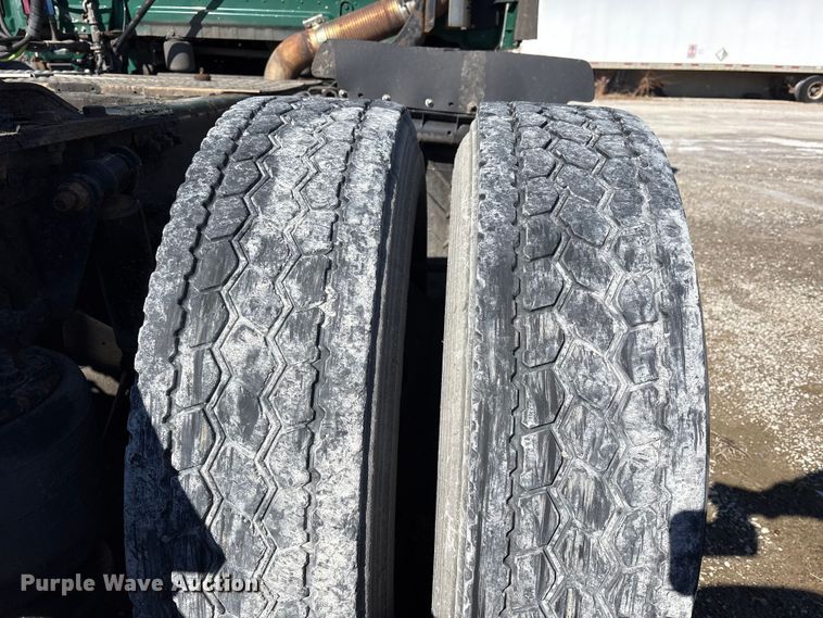 image for item FK1222 2017 Freightliner Cascadia 125 semi truck