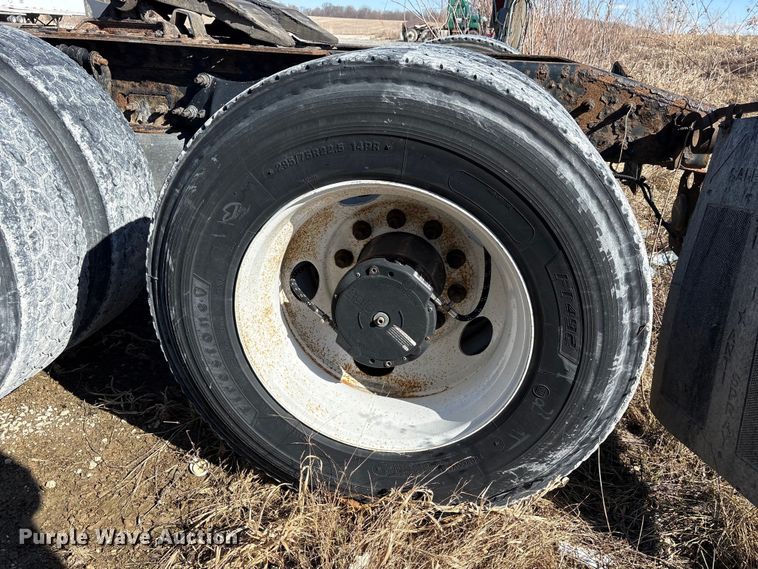 image for item FK1222 2017 Freightliner Cascadia 125 semi truck