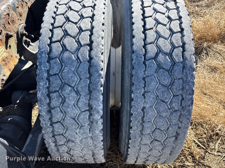 image for item FK1222 2017 Freightliner Cascadia 125 semi truck