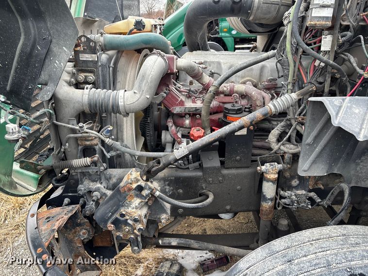 image for item FK1223 2016 Mack CXU613 semi truck