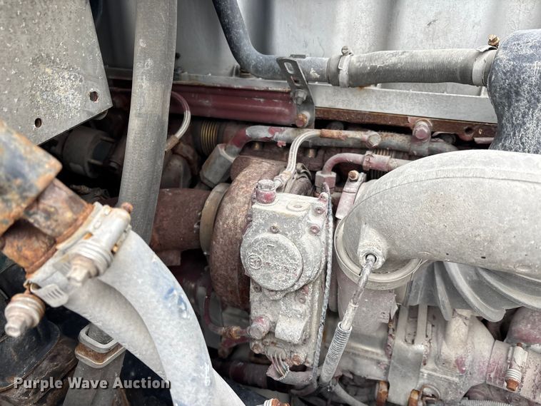 image for item FK1223 2016 Mack CXU613 semi truck