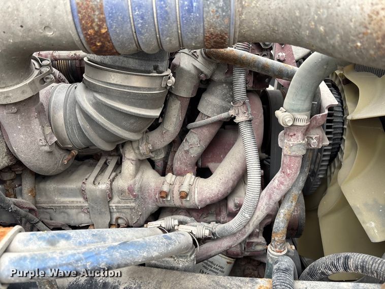 image for item FK1223 2016 Mack CXU613 semi truck