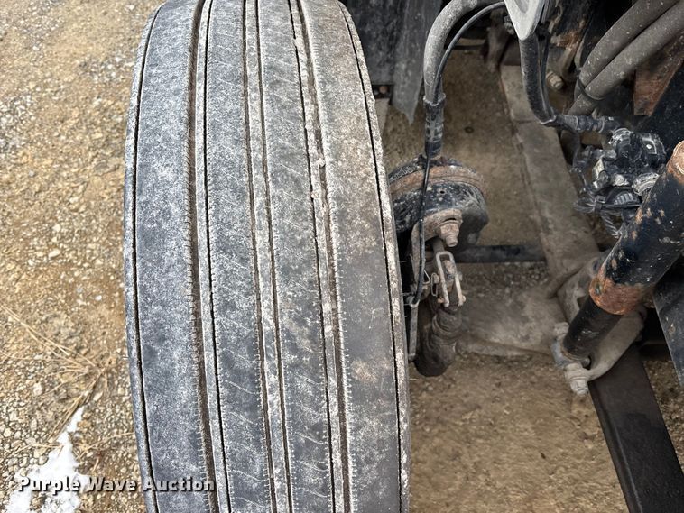 image for item FK1223 2016 Mack CXU613 semi truck