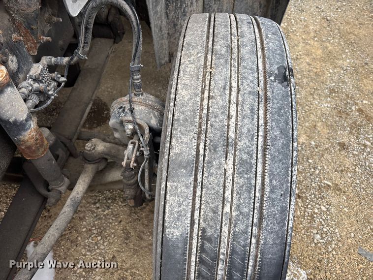 image for item FK1223 2016 Mack CXU613 semi truck