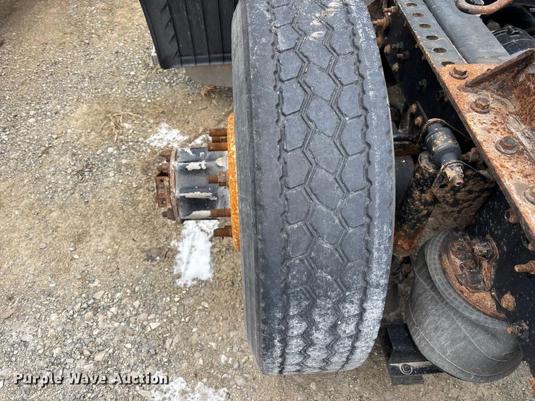 image for item FK1223 2016 Mack CXU613 semi truck