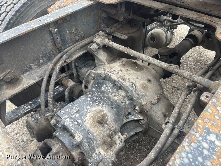 image for item FK1224 2017 Freightliner Cascadia 125 semi truck