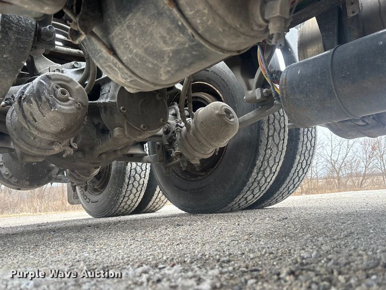 image for item FK1224 2017 Freightliner Cascadia 125 semi truck