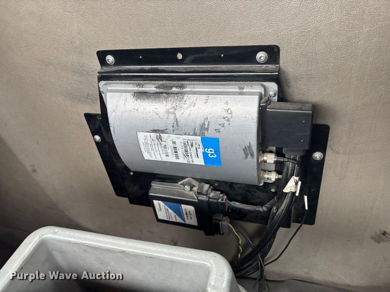 image for item FK1224 2017 Freightliner Cascadia 125 semi truck