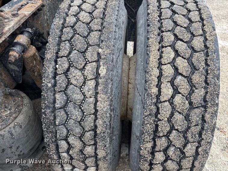 image for item FK1224 2017 Freightliner Cascadia 125 semi truck