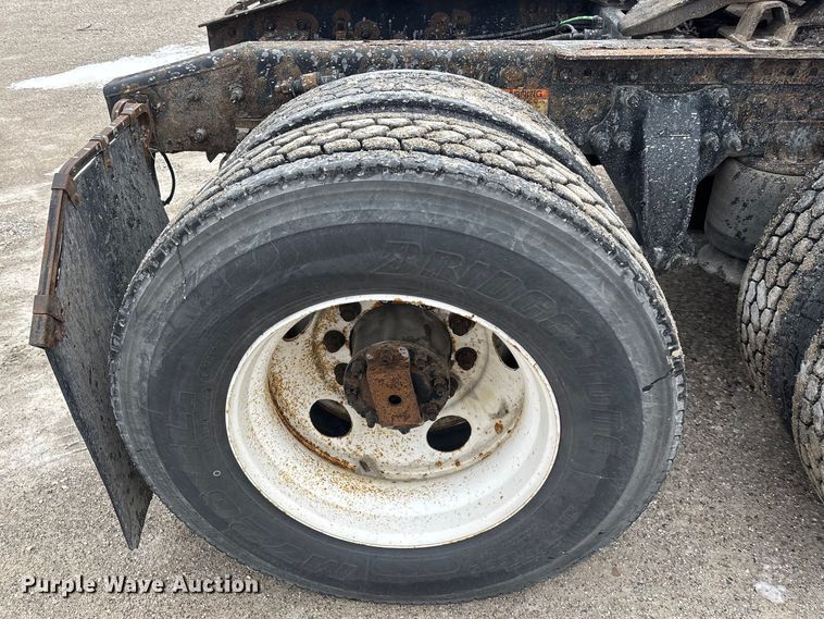 image for item FK1224 2017 Freightliner Cascadia 125 semi truck