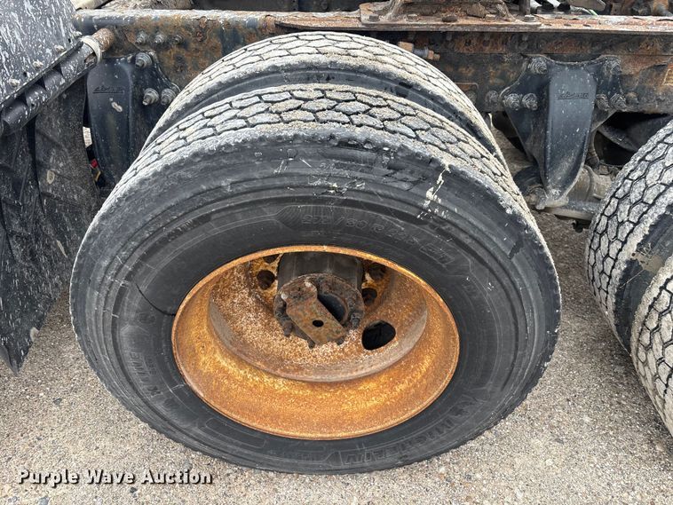 image for item FK1224 2017 Freightliner Cascadia 125 semi truck