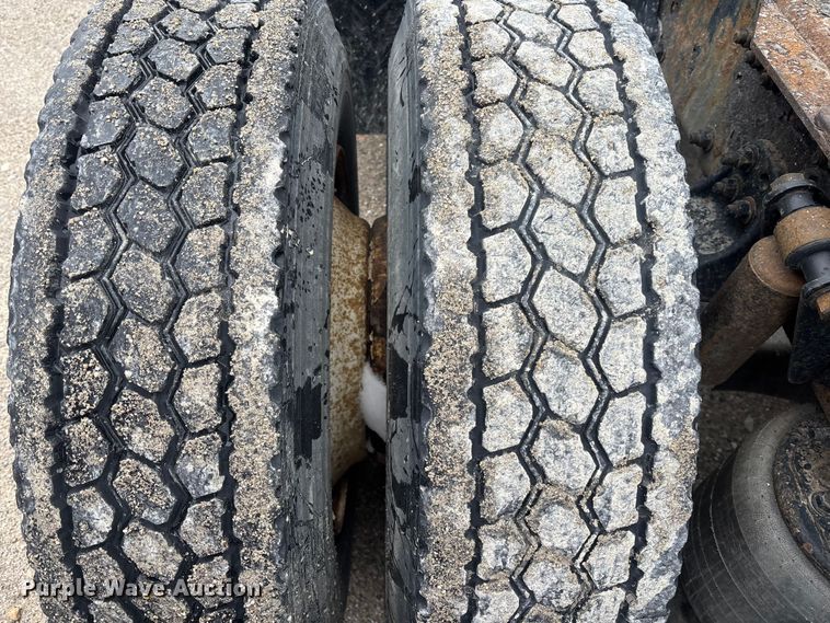 image for item FK1224 2017 Freightliner Cascadia 125 semi truck