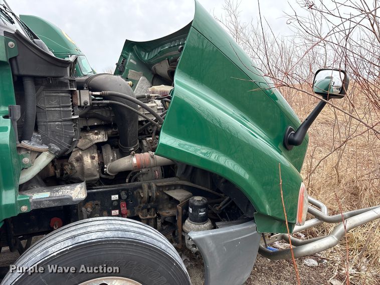 image for item FK1225 2017 Freightliner Cascadia 125 semi truck