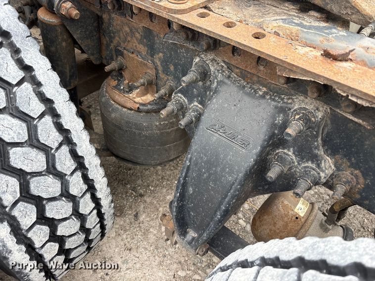 image for item FK1225 2017 Freightliner Cascadia 125 semi truck