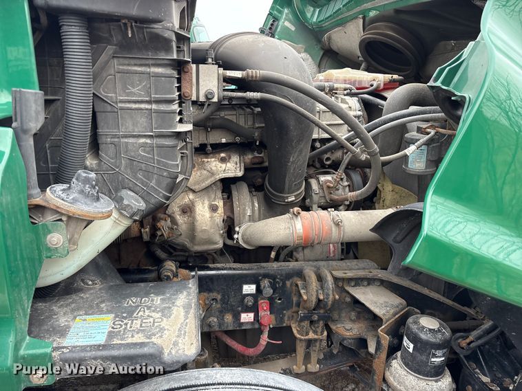 image for item FK1225 2017 Freightliner Cascadia 125 semi truck