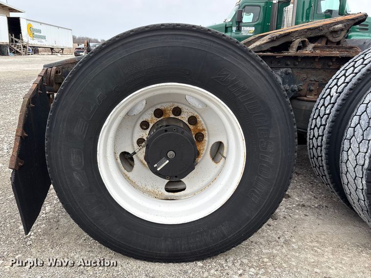 image for item FK1225 2017 Freightliner Cascadia 125 semi truck