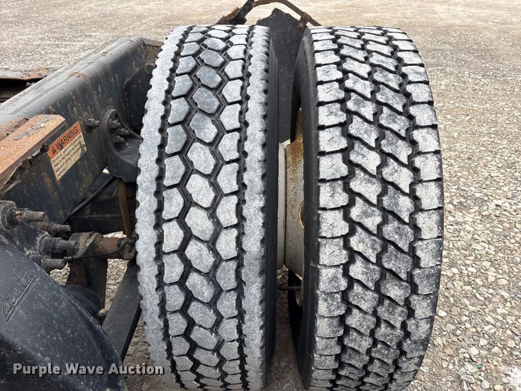 image for item FK1225 2017 Freightliner Cascadia 125 semi truck