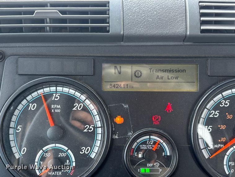 image for item FK1225 2017 Freightliner Cascadia 125 semi truck