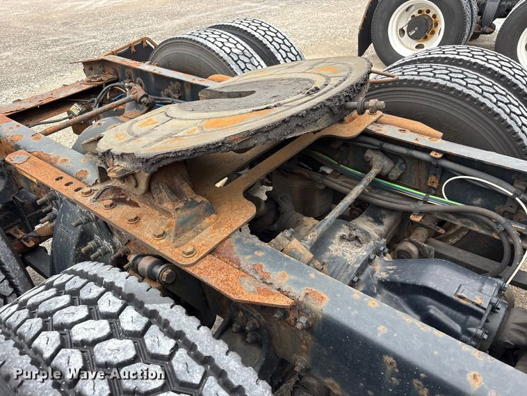 image for item FK1226 2017 Freightliner Cascadia 125 semi truck