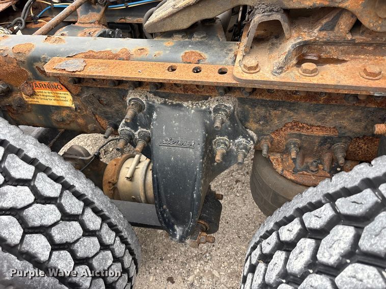 image for item FK1226 2017 Freightliner Cascadia 125 semi truck