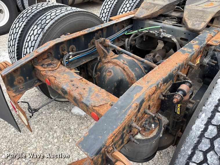 image for item FK1226 2017 Freightliner Cascadia 125 semi truck