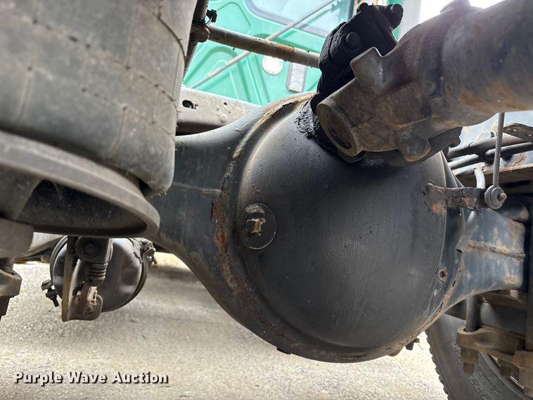 image for item FK1226 2017 Freightliner Cascadia 125 semi truck