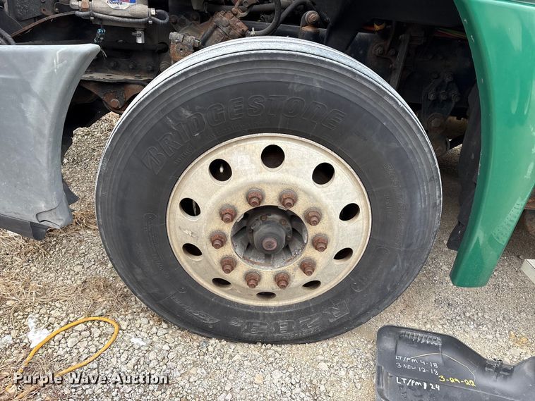 image for item FK1226 2017 Freightliner Cascadia 125 semi truck