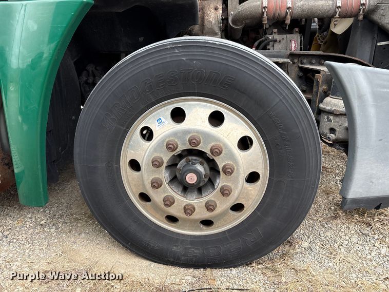 image for item FK1226 2017 Freightliner Cascadia 125 semi truck