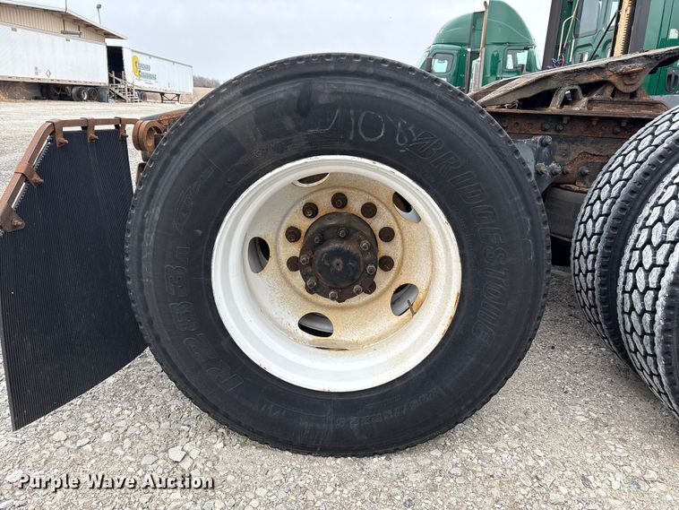 image for item FK1226 2017 Freightliner Cascadia 125 semi truck