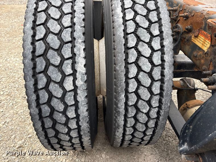 image for item FK1226 2017 Freightliner Cascadia 125 semi truck