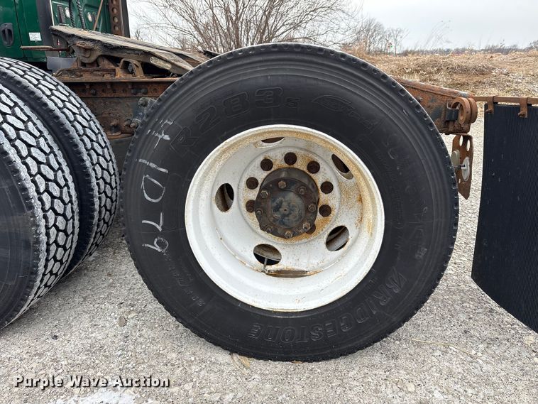 image for item FK1226 2017 Freightliner Cascadia 125 semi truck