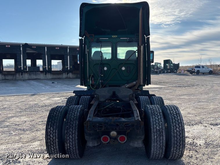 image for item FK1227 2017 Freightliner Cascadia 125 semi truck