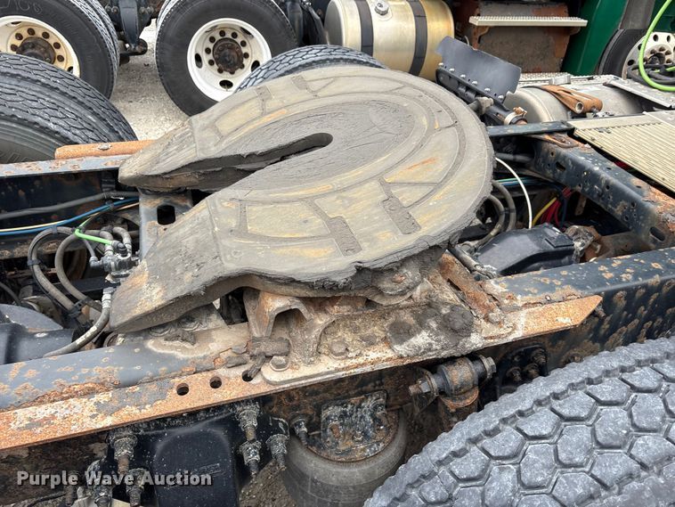 image for item FK1227 2017 Freightliner Cascadia 125 semi truck